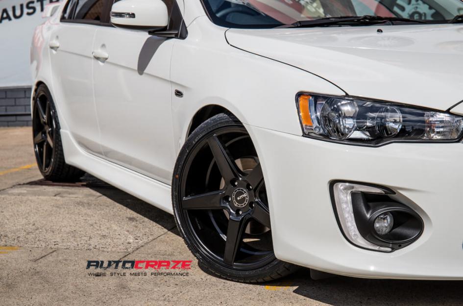 MITSUBISHI LANCER DISTRICT SATIN BLACK
